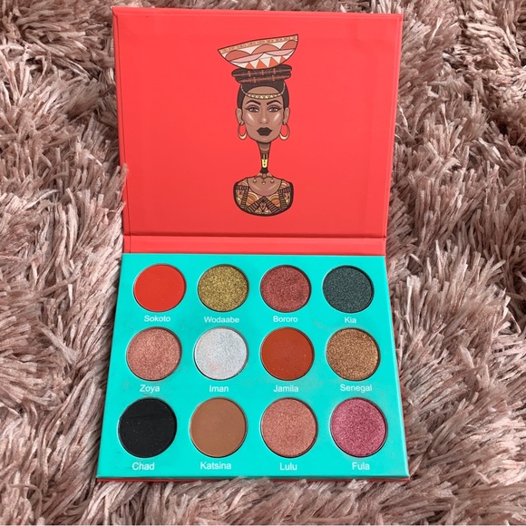 Juvia’s Place The Saharan Eyeshadow Palette 12 Mattes & Shimmers - Picture 4 of 7